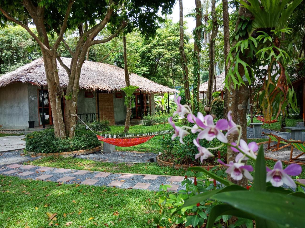 Blanco Hostel Lanta 18 To 35 Ko Lanta Exterior foto